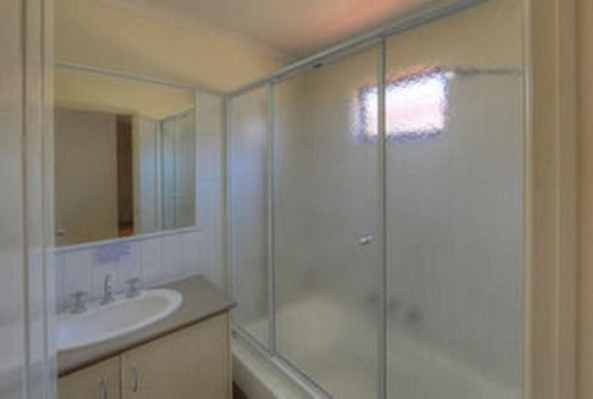 Central Caravan Park Perth Bagian luar foto